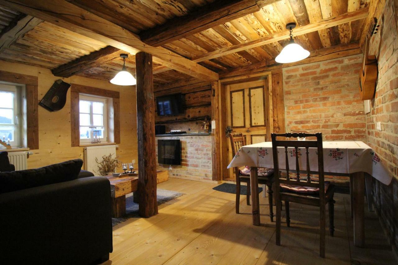 Ferienhaus Anno Dazumal, Wie Zu Opa'S Zeiten Klingenthal Esterno foto